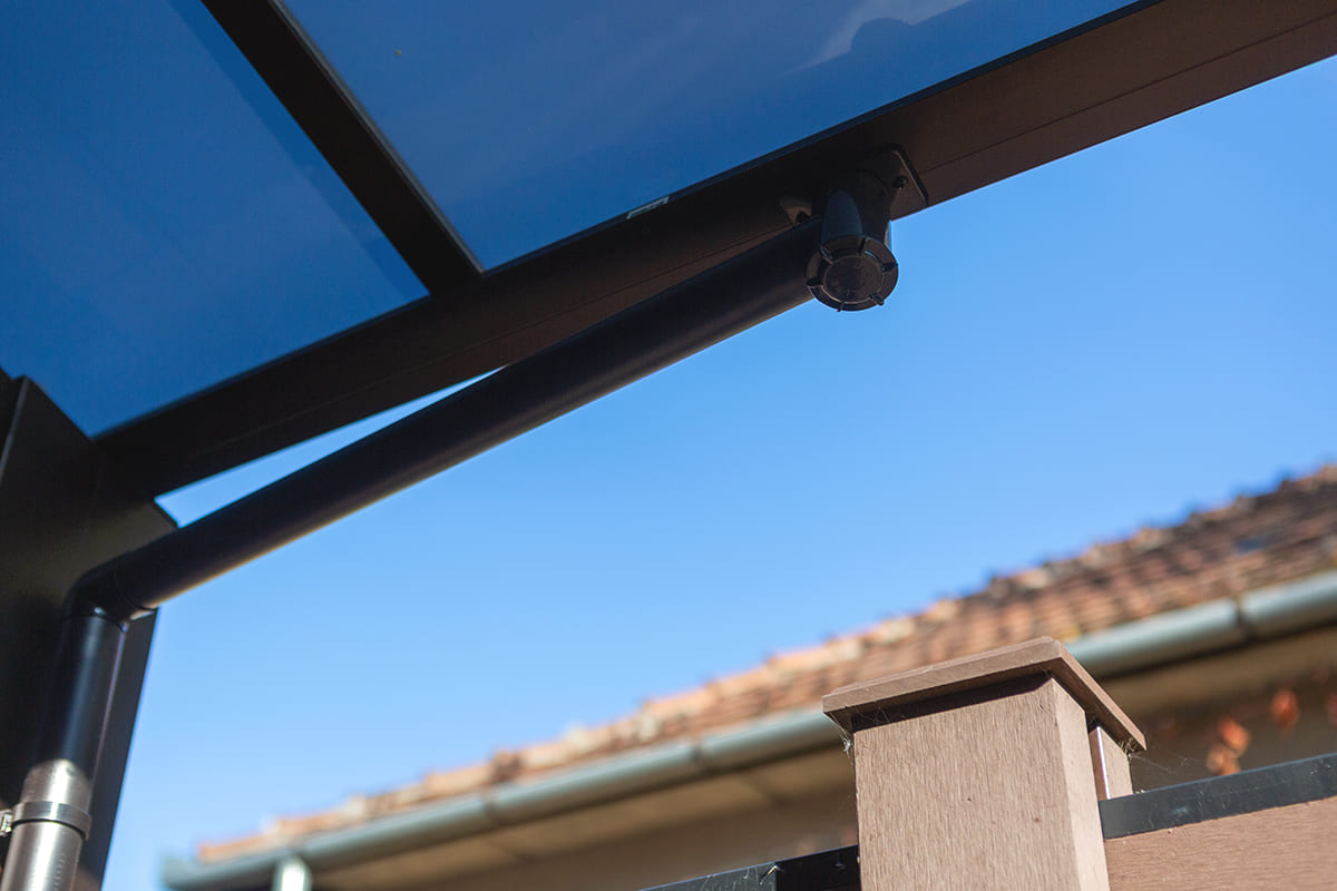 Ximax Portoforte alumínium kocsibeálló polikarbonát tetővel szűk udvarra