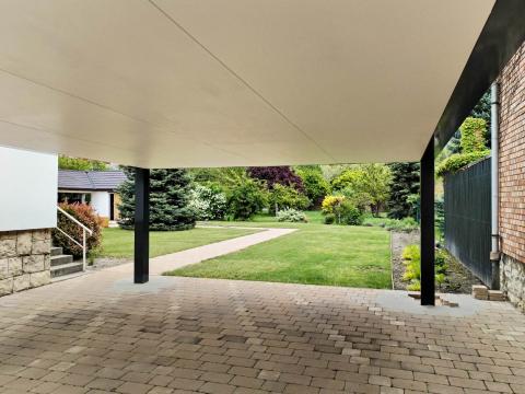 alumínium kocsibeálló trapéz lemez fedés_Deluxe_Building_7