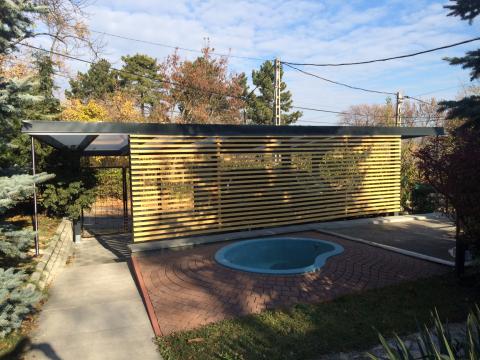 Autóbeálló ragasztott fából polikarbonát fedéssel 4