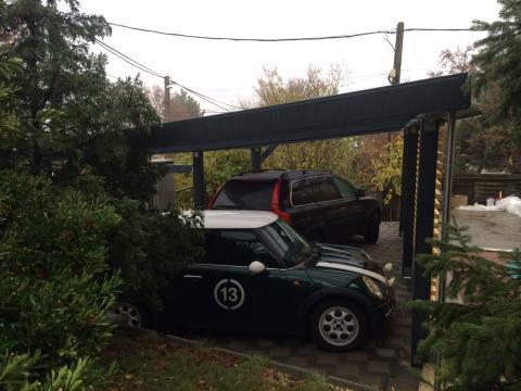 Autóbeálló ragasztott fábol polikarbonát fedéssel 6