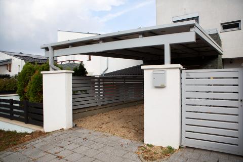 Deluxe napelemes alumínium kocsibeálló, szürke porszórással