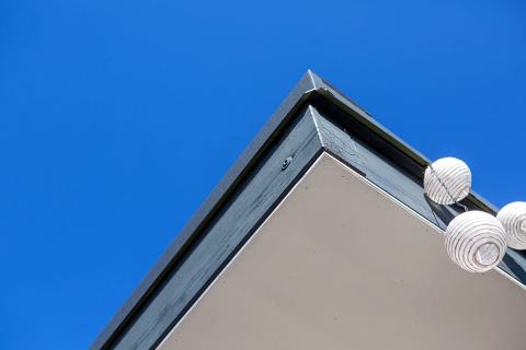 Deluxe fa szerkezetes kocsibeallo antracit 11