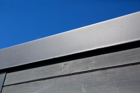 Deluxe fa szerkezetes kocsibeallo antracit 9