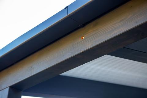 Deluxe egyedi kocsibeálló üregkamrás polikarbonát tetővel