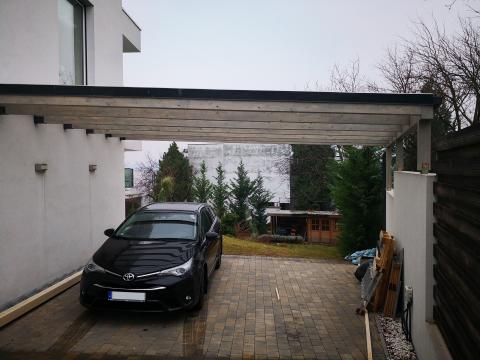 Kocsibeálló ragasztott fából polikarbonát fedéssel 2