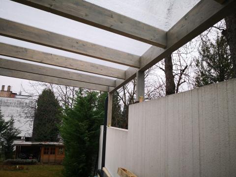 Kocsibeálló ragasztott fából polikarbonát fedéssel 4