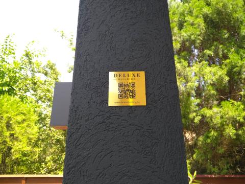 Modern kocsibeálló by Deluxe Building 08