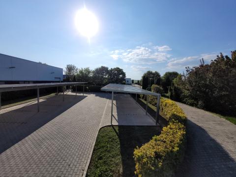 Parkoló, kocsibeálló fedés alumínium szerkezettel, polikarbonát fedéssel 02