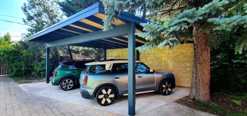 ragasztott fa egyedi kocsibeálló hajópadló és zsindely fedéssel 03