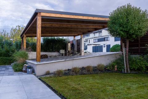 ragasztott fa kocsibeálló polikarbonát és szendvicspanel fedéssel_16