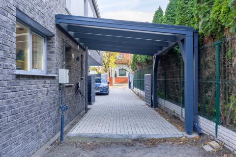 Ragasztott fa kocsibeallo polikarbonat fedessel2