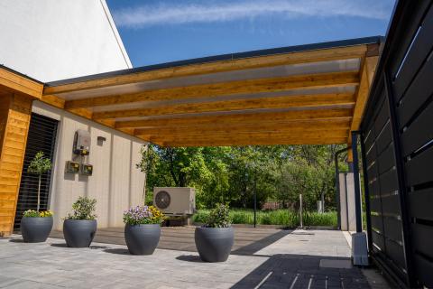 Ragasztott fa kocsibeallo polikarbonat fedessel deluxe building 18