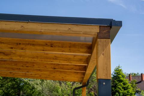 Ragasztott fa kocsibeálló polikarbonát fedéssel_Deluxe_Building_11