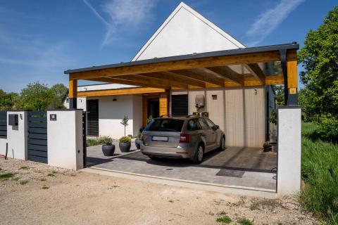 Ragasztott fa kocsibeálló polikarbonát fedéssel_Deluxe_Building_2