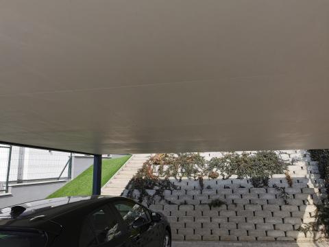 ragasztott fa kocsibeálló trapézlemez fedéssel rétegelt fa burkolattal_6