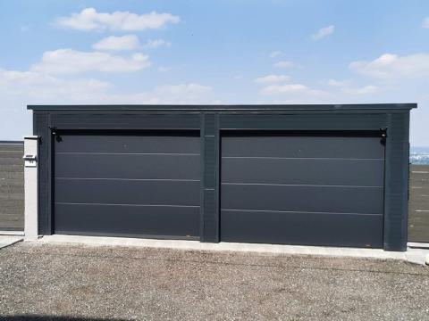 Vas szerkezetű, dupla kocsibeálló trapéz lemez fedéssel 01