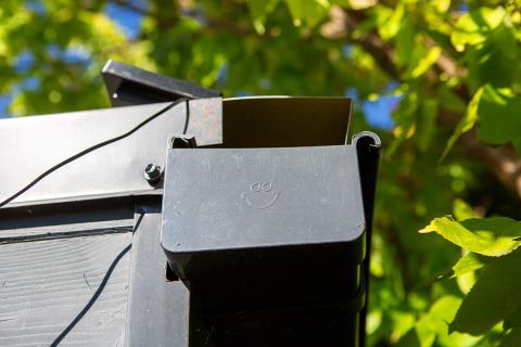 Fa szerkezetes kocsibeálló rétegelt falapos burkolattal